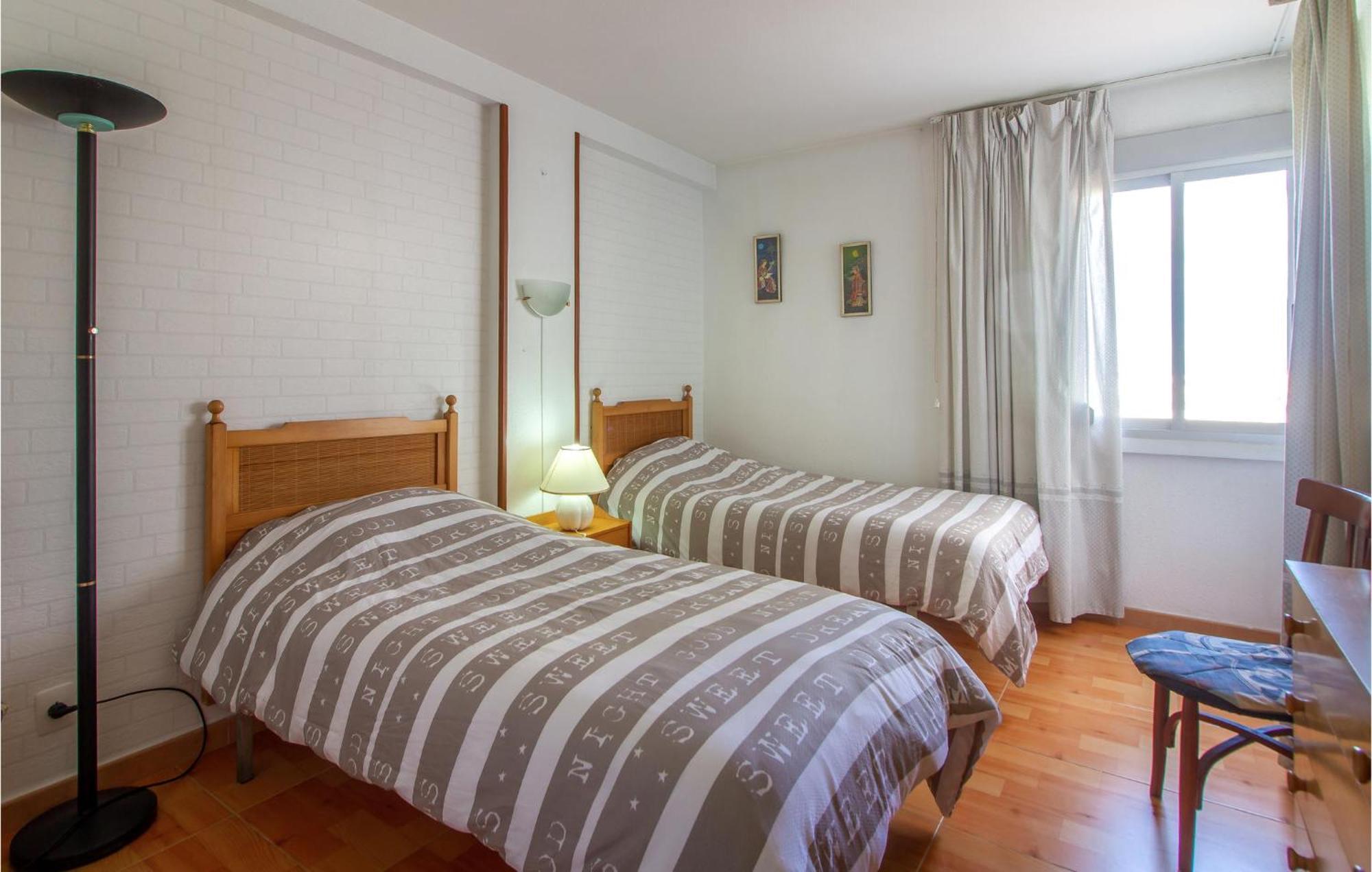 Stunning Apartment In Gandia With Kitchen Εξωτερικό φωτογραφία